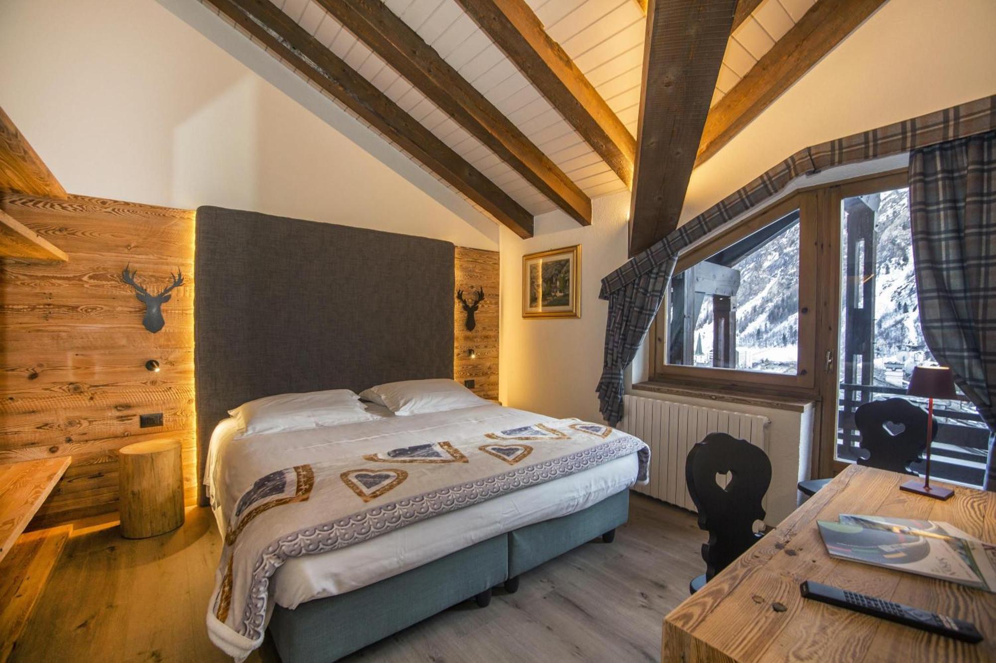 Hotel Pilier D'Angle & Wellness Courmayeur Exterior foto